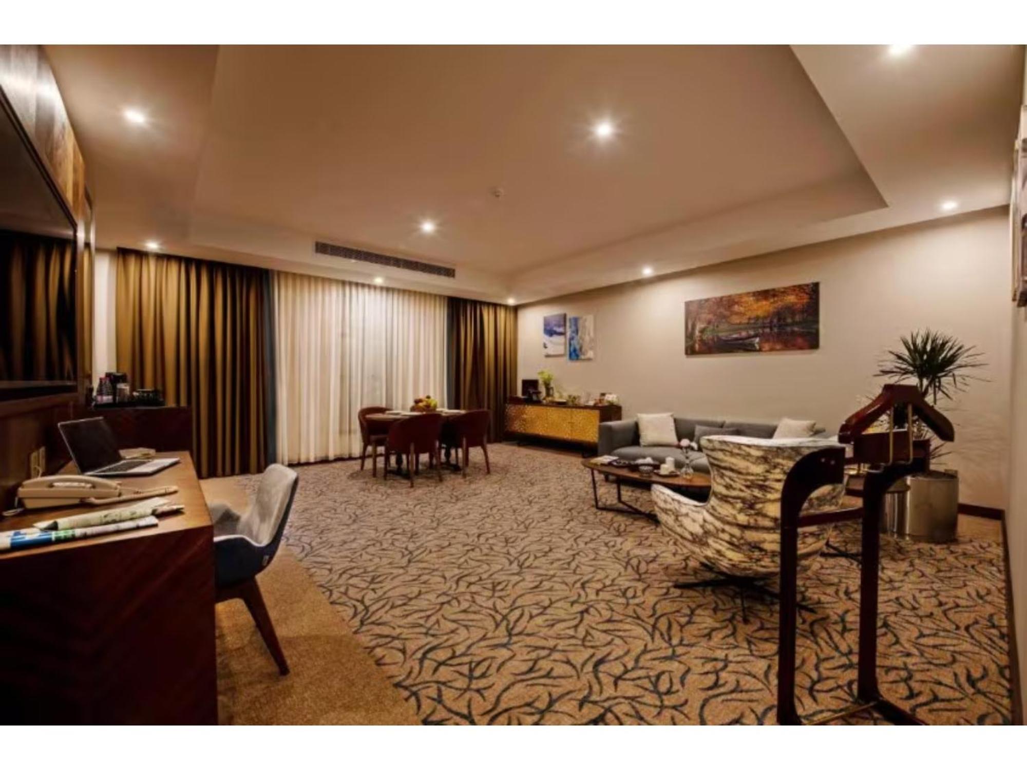 Sunday Emerald Hotel Джеда Екстериор снимка