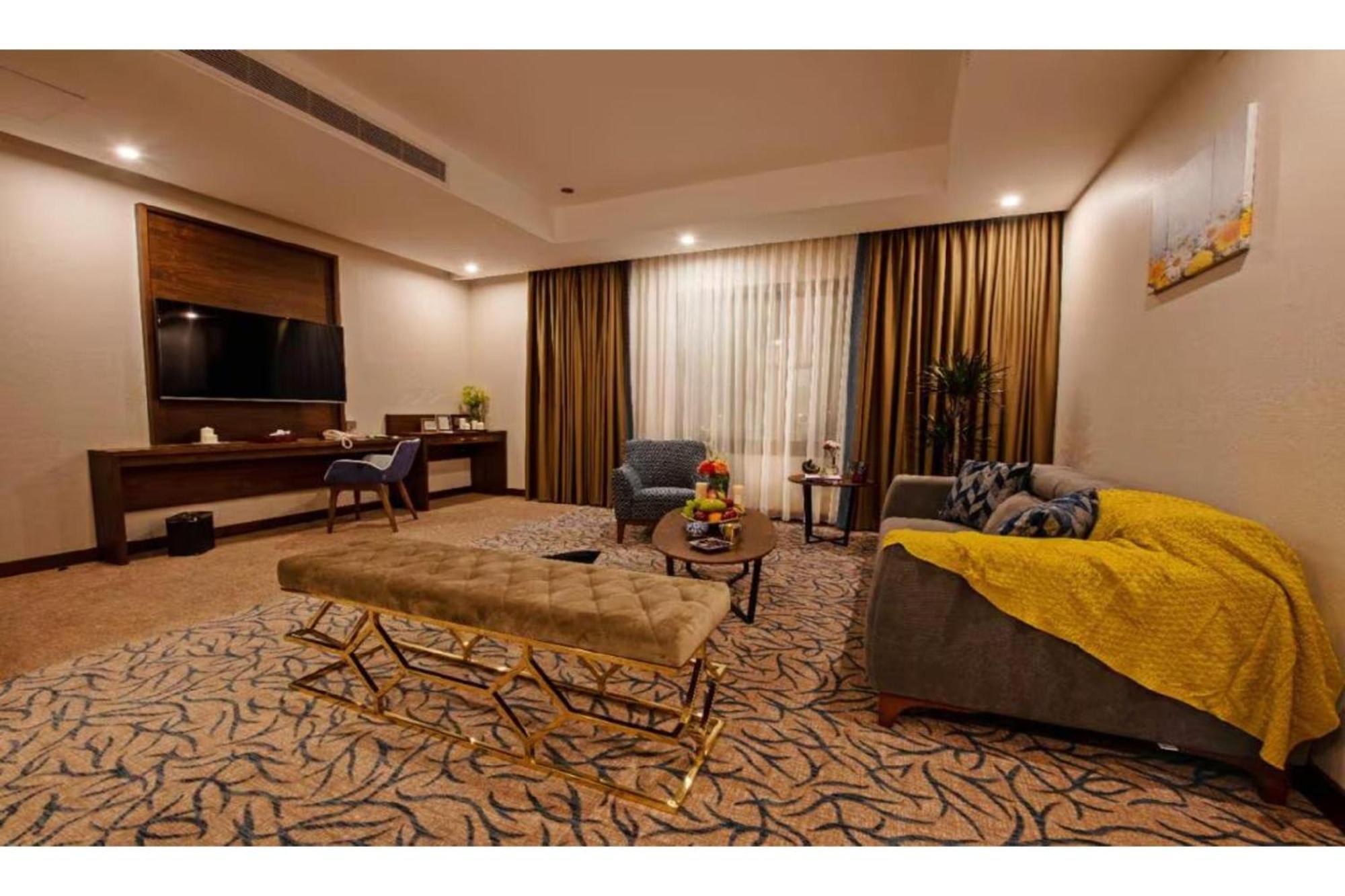 Sunday Emerald Hotel Джеда Екстериор снимка