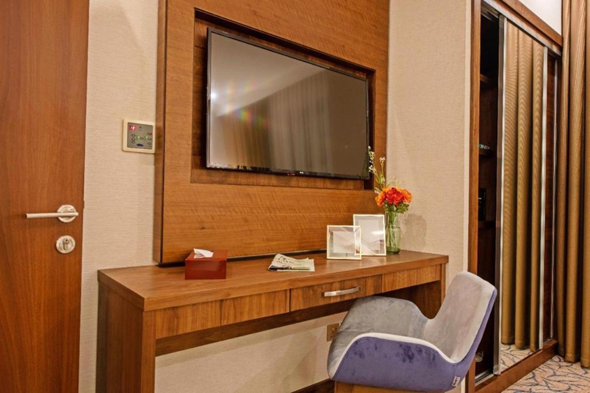 Sunday Emerald Hotel Джеда Екстериор снимка